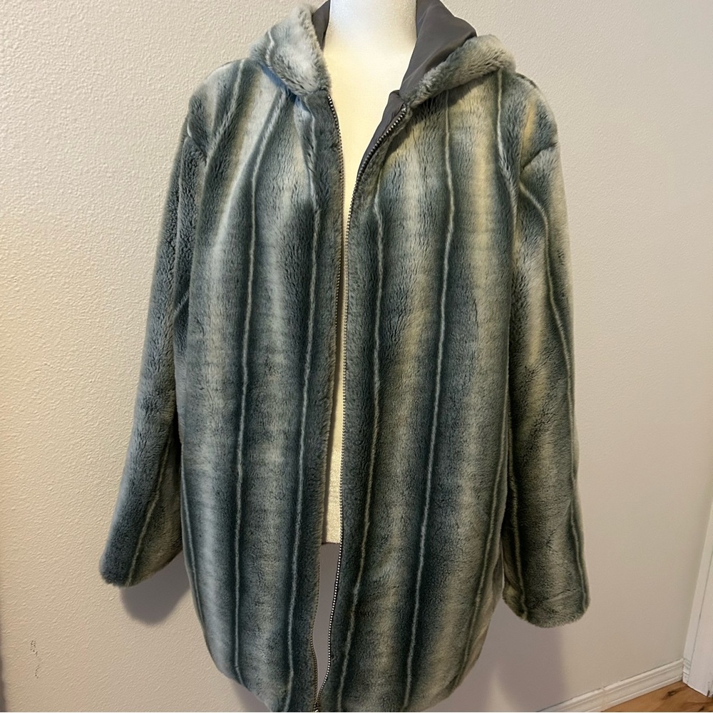 Faux fur green longline hooded oversized coat size L fall winter party holiday